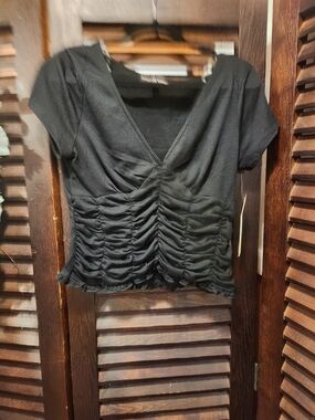 Ruched Black Short Sleeve V-Neck Top
